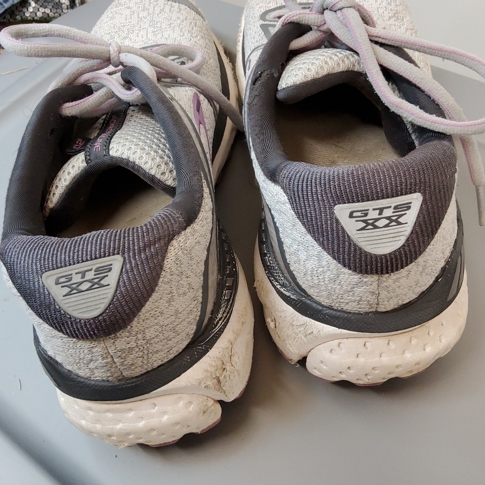 𝅺BROOKS adrenaline GTS women's size 8.5 good condition - Picture 2 of 7